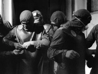 Η άγνωστη ιστορία της ομάδας του Τσέρνομπιλ που θυσιάστηκε αλλά αποσόβησε το ραδιενεργό ολοκαύτωμα (φωτό, βίντεο)